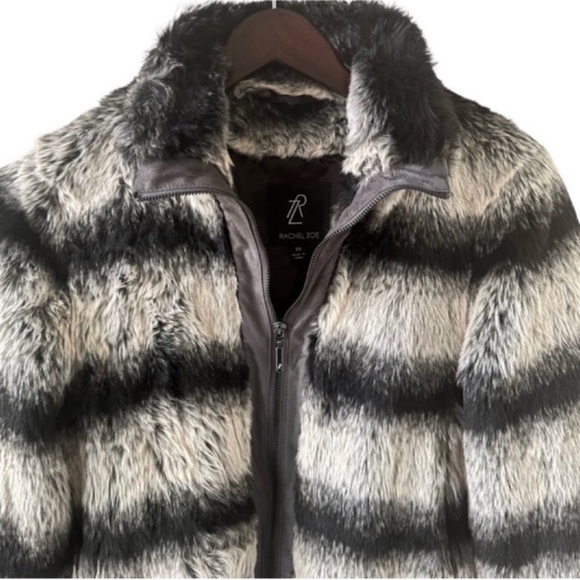 Rachel Zoe Black White and Grey Faux Fur Bomber Jacket Size XS - Picture 2 of 8